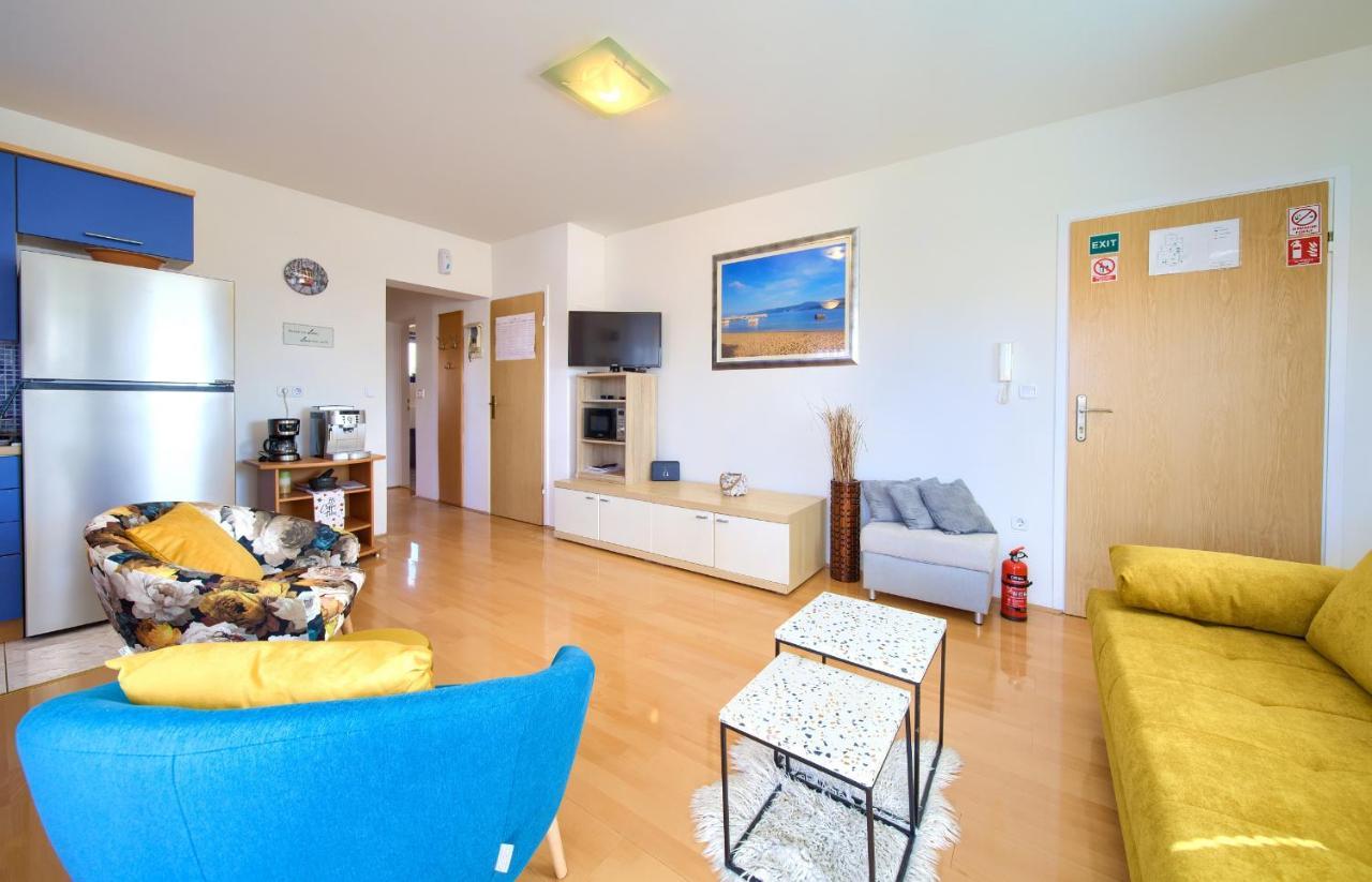 Apartman Noel Krk Town Buitenkant foto