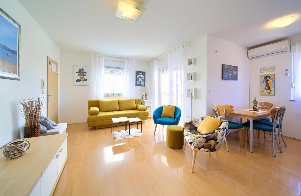 Apartman Noel Krk Town Buitenkant foto
