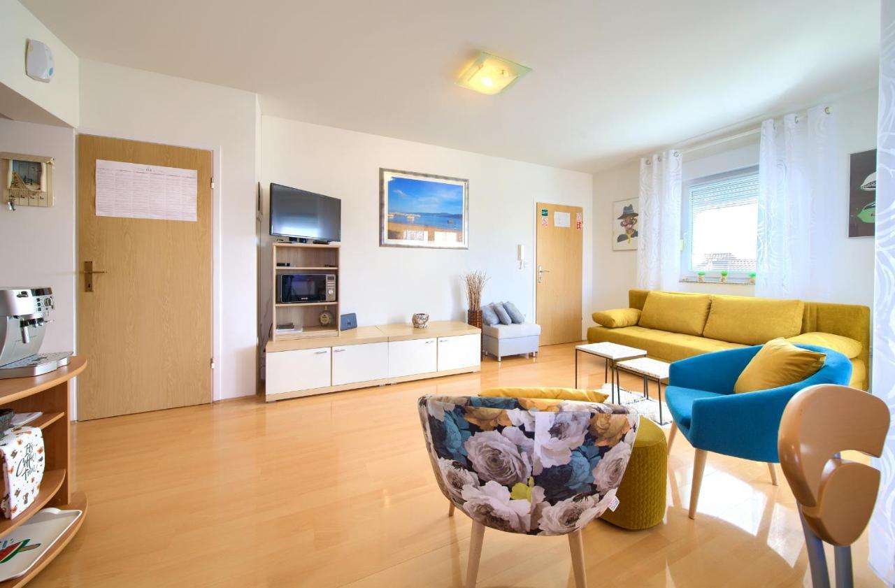 Apartman Noel Krk Town Buitenkant foto