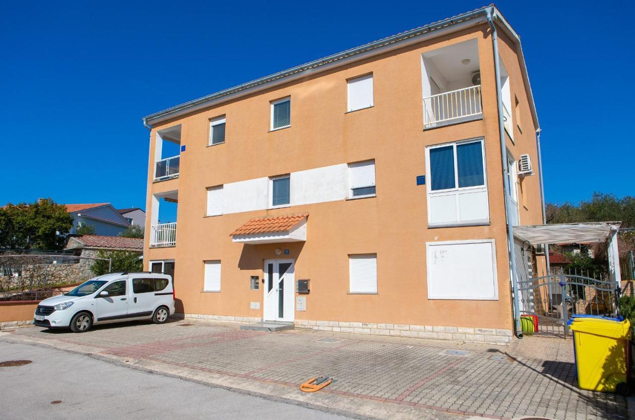 Apartman Noel Krk Town Buitenkant foto